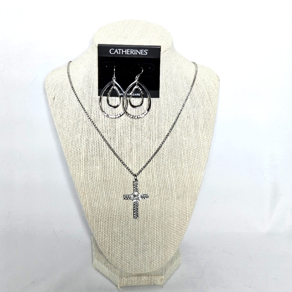Catherines silvertone cross necklace & dangle earrings nwt